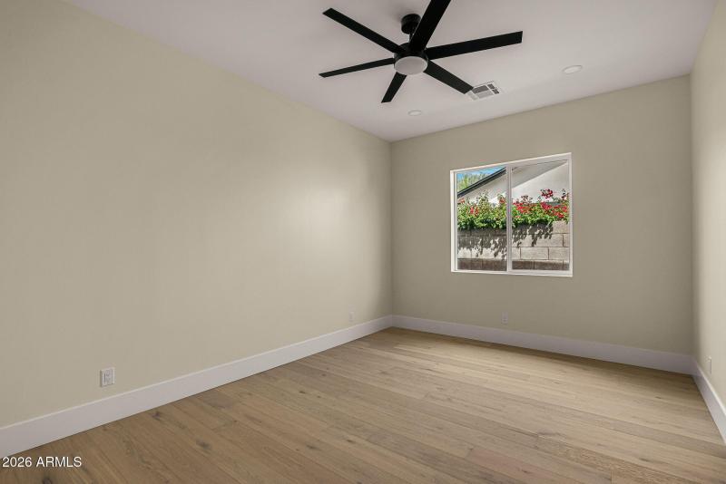 guest bedroom2