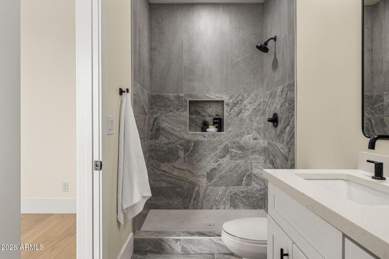 guest bath3_1