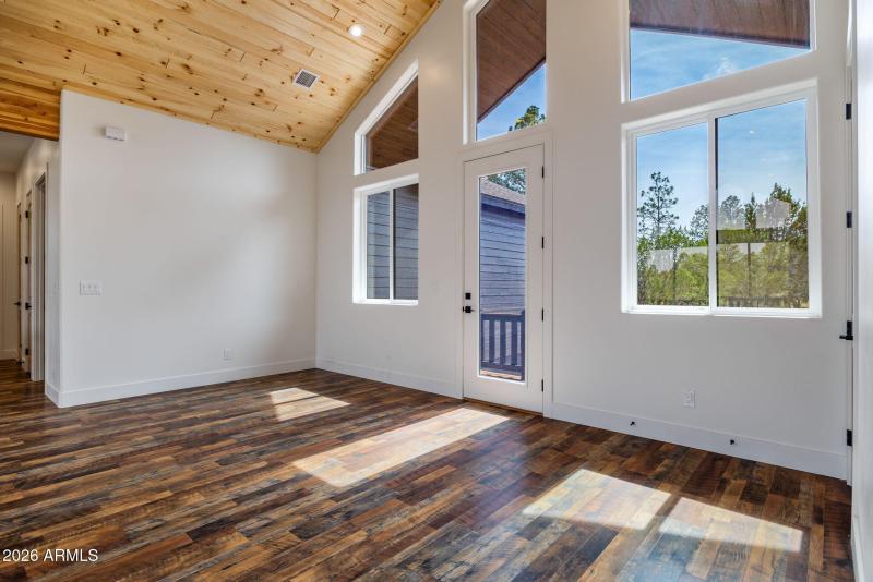 2759PantherCir-Overgaard-AZ-8