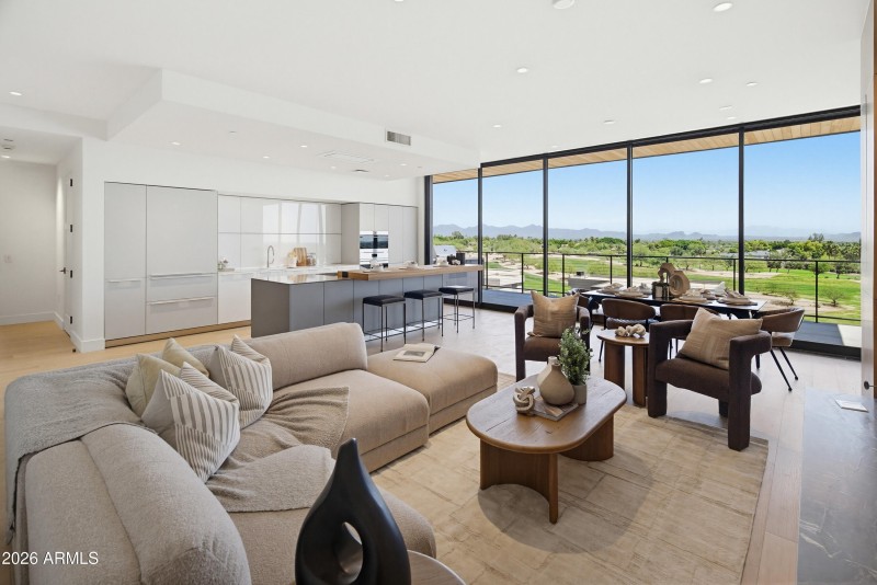 4849 N Camelback Ridge Dr B404-21