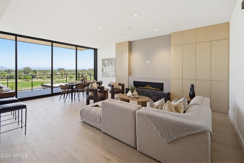 4849 N Camelback Ridge Dr B404-23