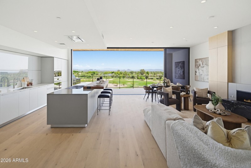 4849 N Camelback Ridge Dr B404-30