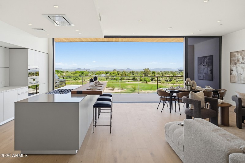 4849 N Camelback Ridge Dr B404-31