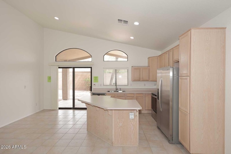 Eat in kitchen