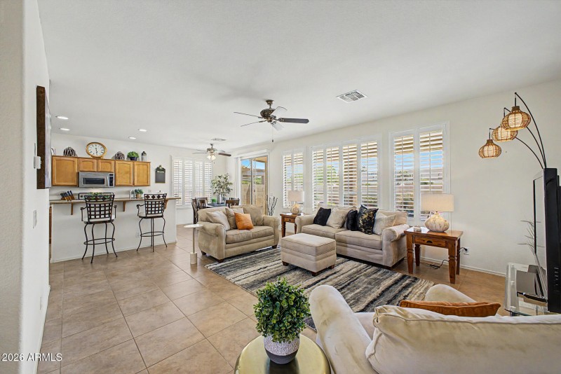 Living room/kitchen