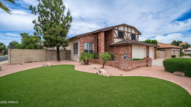 6620 W Redfield Rd Exterior-1