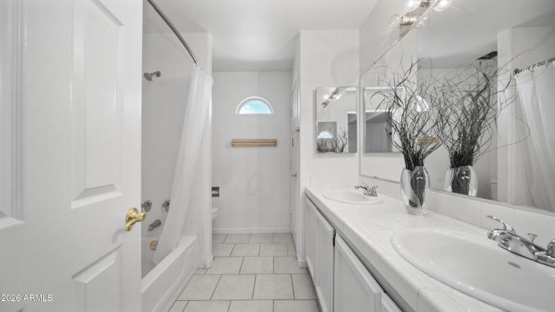 6620 W Redfield Rd - 15