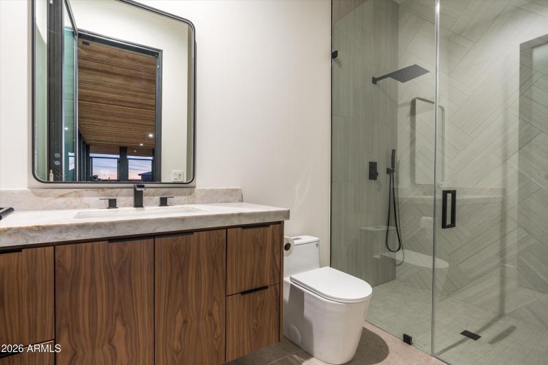 038_Guest Bathroom
