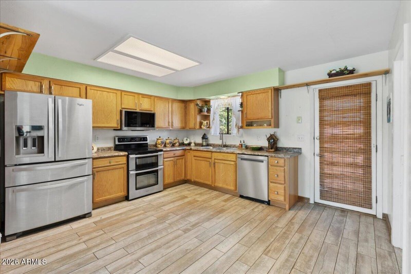 10-Kitchen