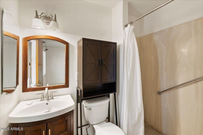 18-Primary Bathroom