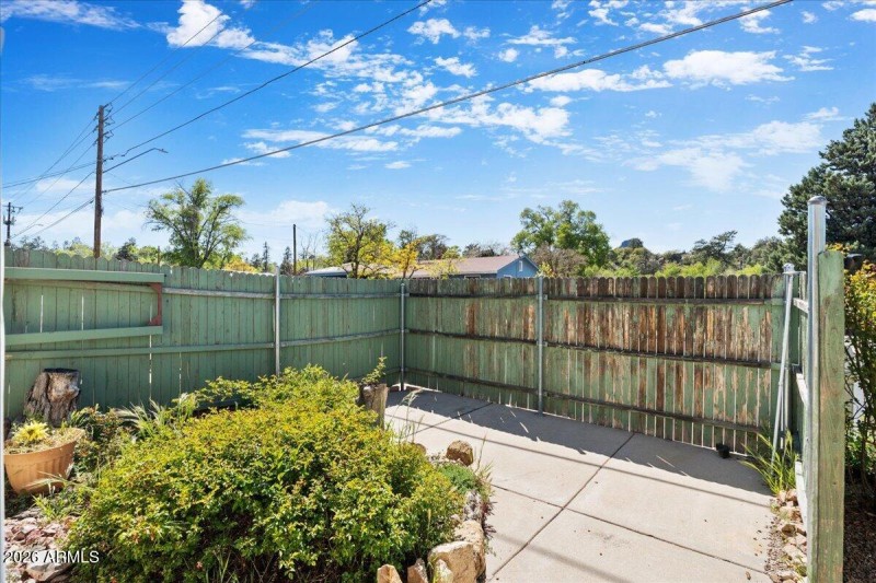 02-Front Patio View