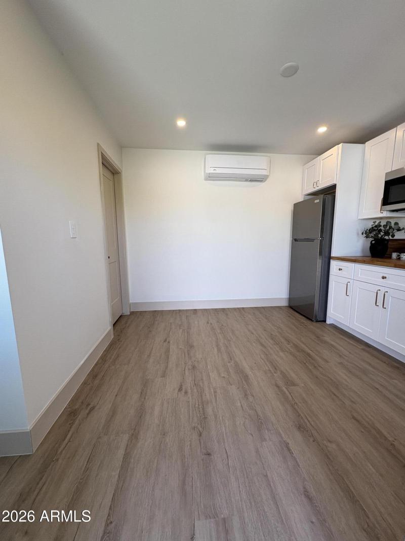 Private Studio 385