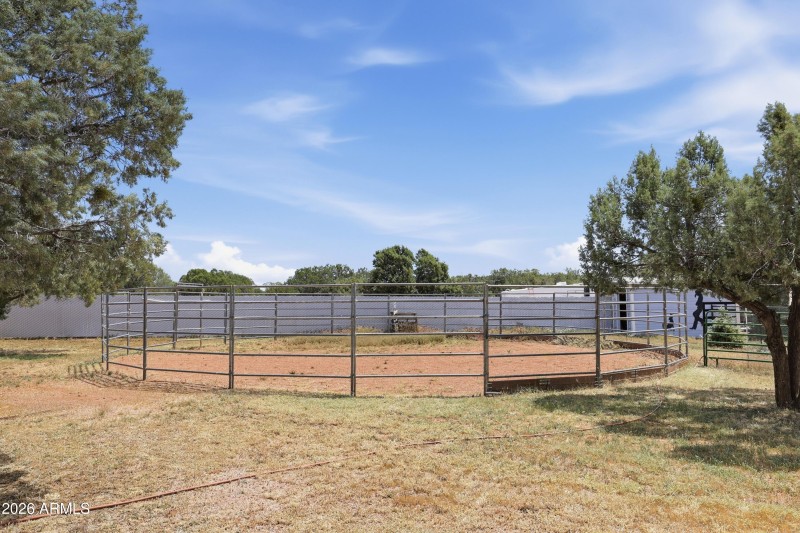 Round Pen