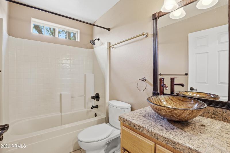 Full Bathroom 2