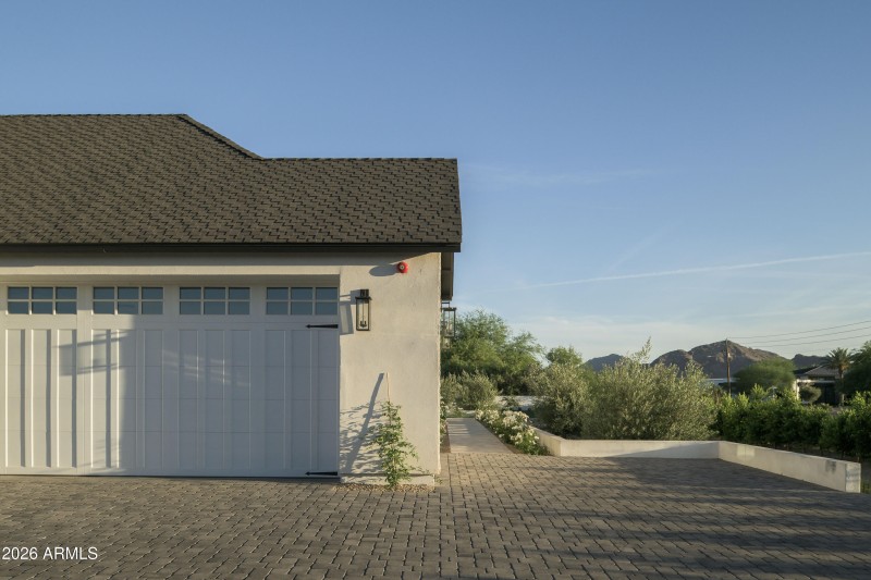 4-Car Garage