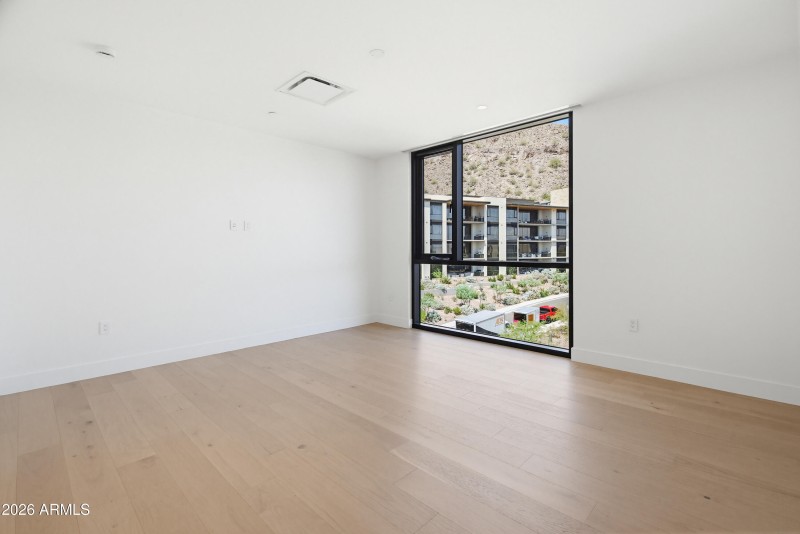 B405 Guest Bedroom
