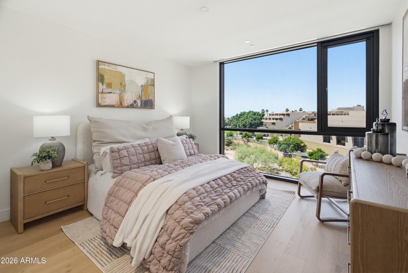 B405 Master Bedroom