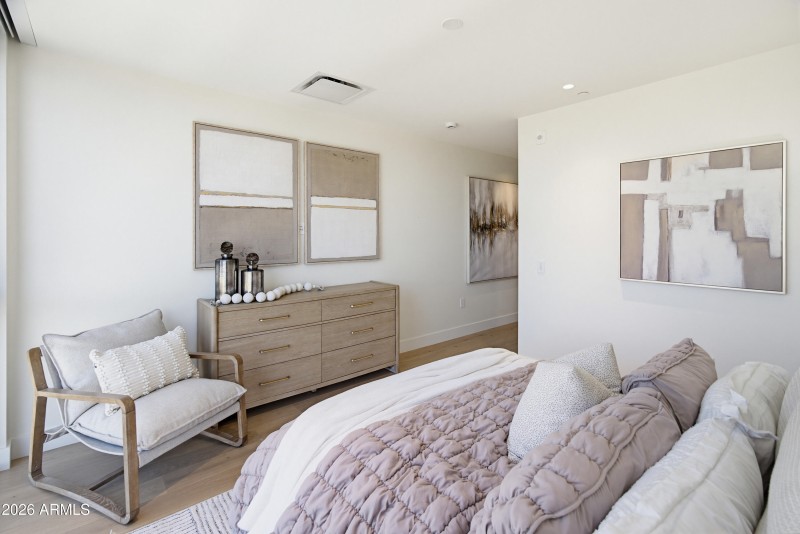 B405 Master Bedroom 2