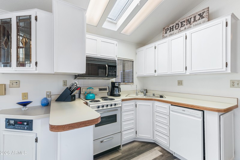 6_111 s greenfield rd 547-6