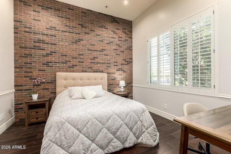 2nd Bedroom that shares a jack and jill