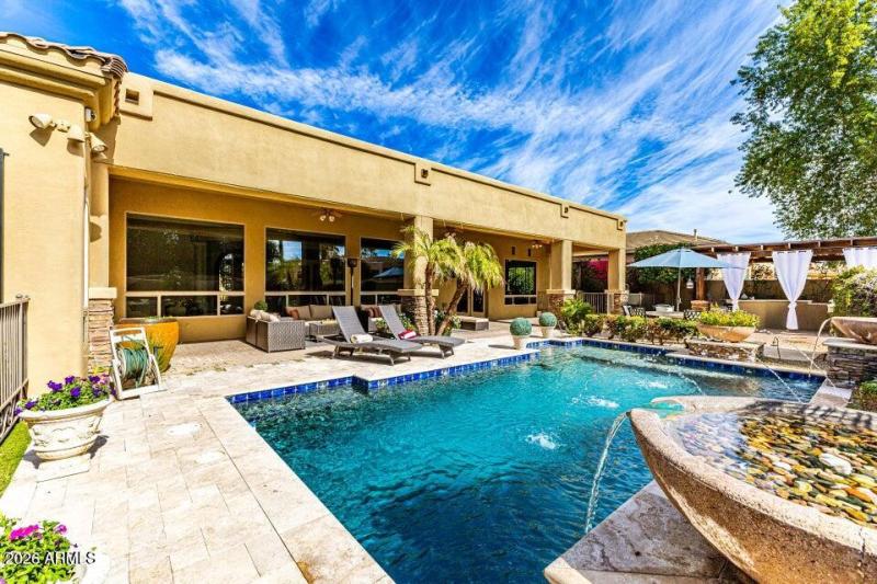 pool - waterfalls