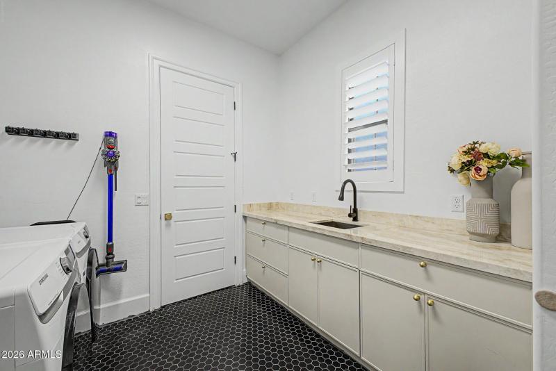 Laundry Room -1