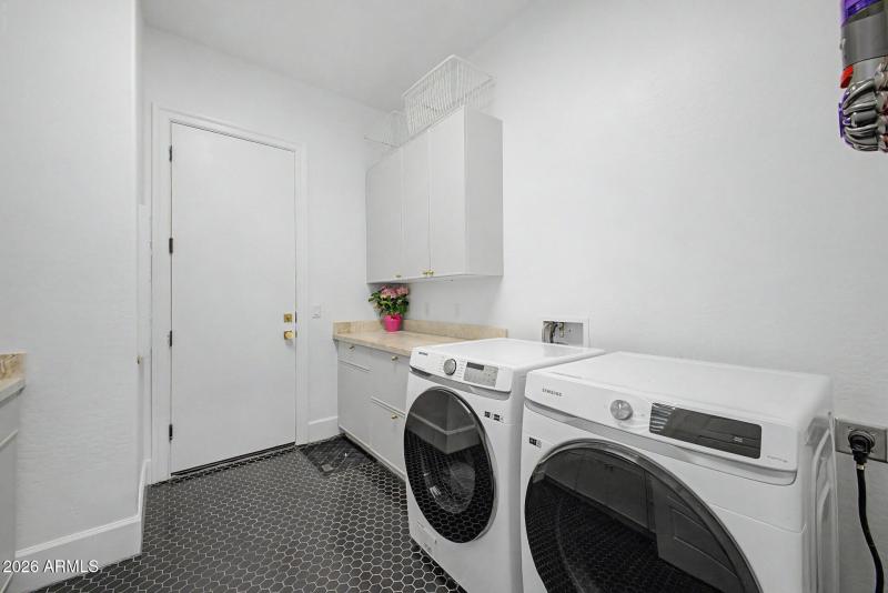 Laundry Room-2