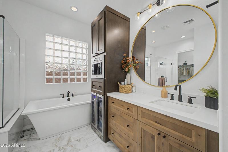 Primary Bathroom-3