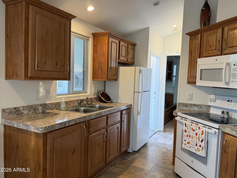 Kitchen (1)