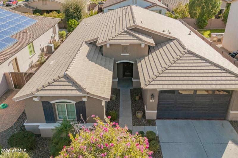 Stunning Gilbert Community