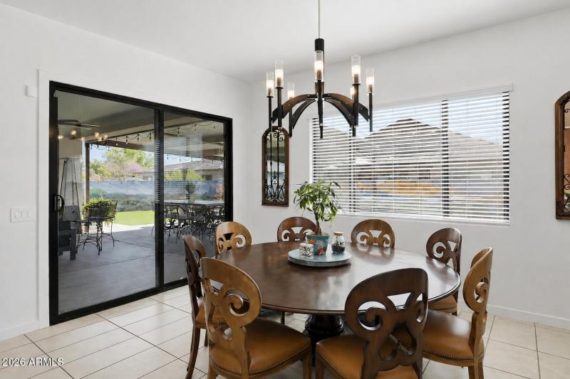 DINING NOOK
