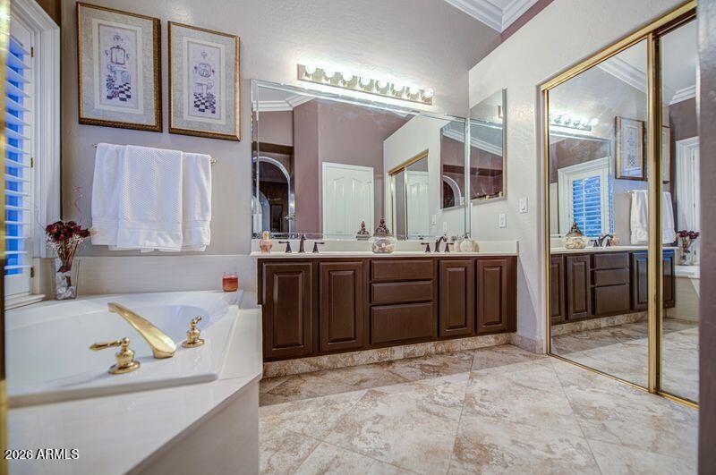 Primary Bedroom Suite Bathroom with M