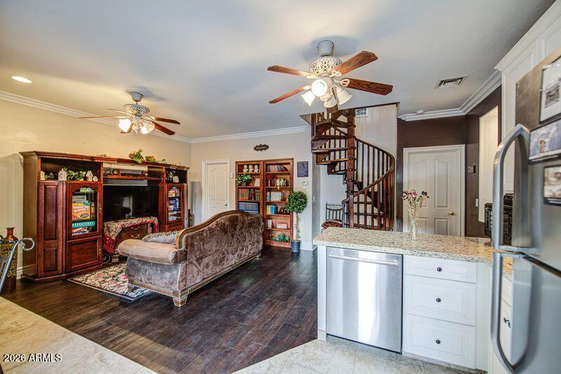 Guest Suite Main Floor