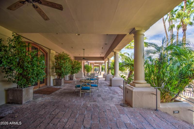 Val Vista Lakes Clubhouse Back Patio
