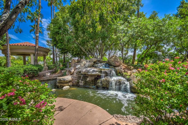 Val Vista Lakes Clubhouse Mountain W