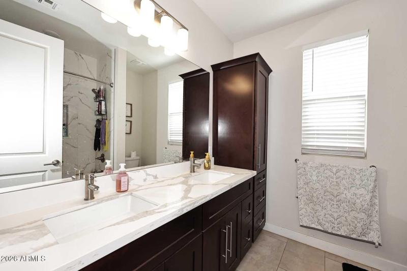 Hall bath DVT