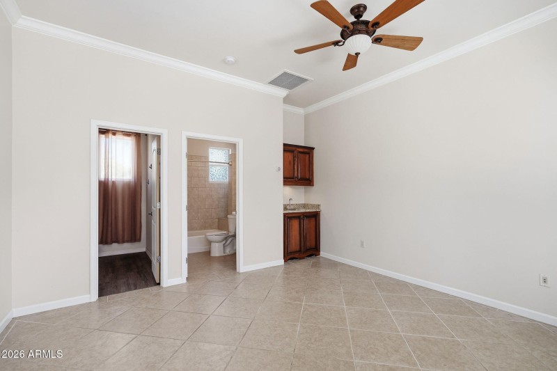 Private Detached Casita