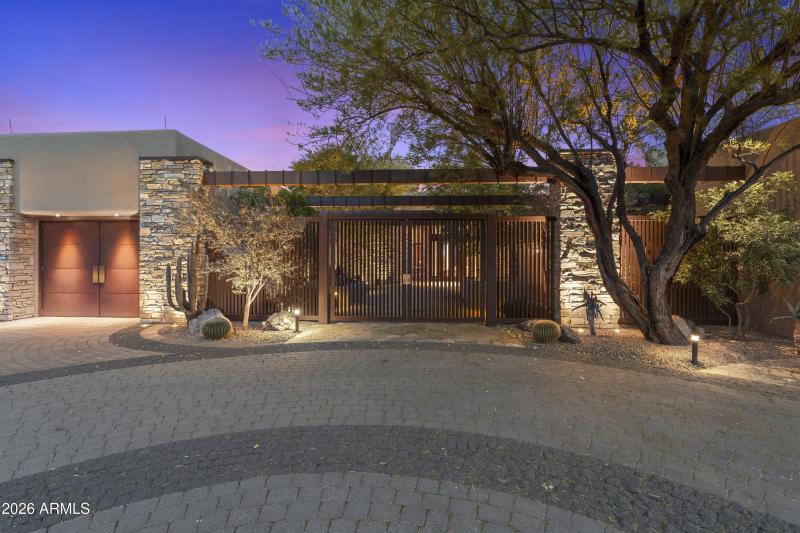 002_Front Entry