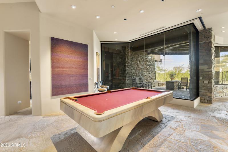 024_Game Room
