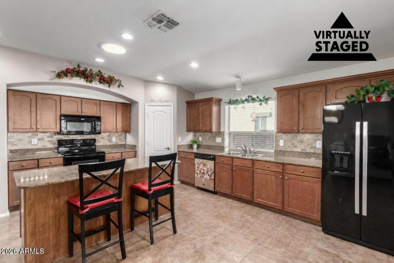 Virtually Staged Kitchen to Remove Table