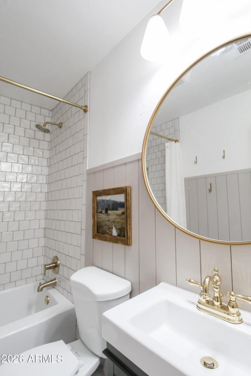 Guest Bathroom 2 A