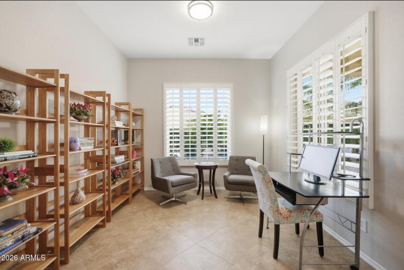 Office/Versatile Space