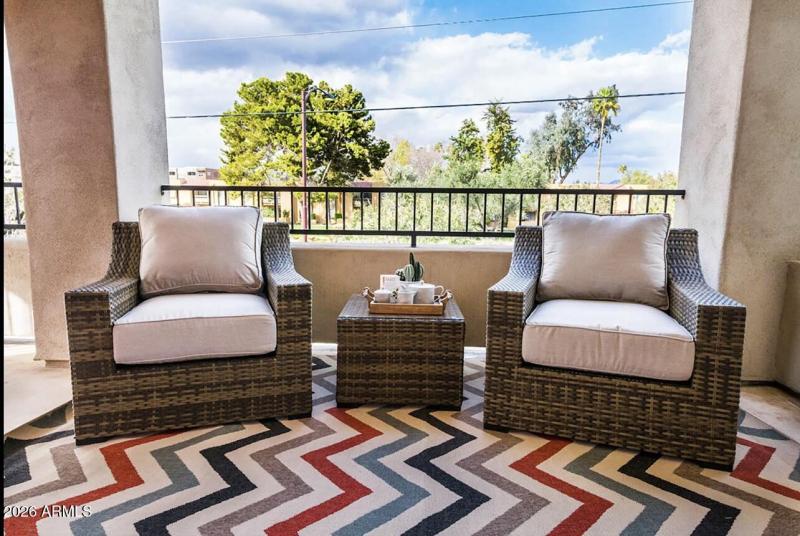 UPSTAIRS PATIO 3