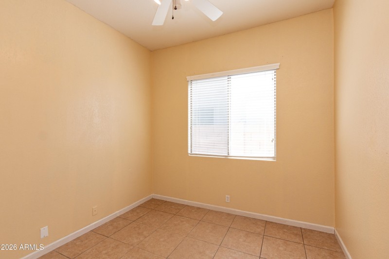 Blaine-3317 W Via Del Sol Dr-22