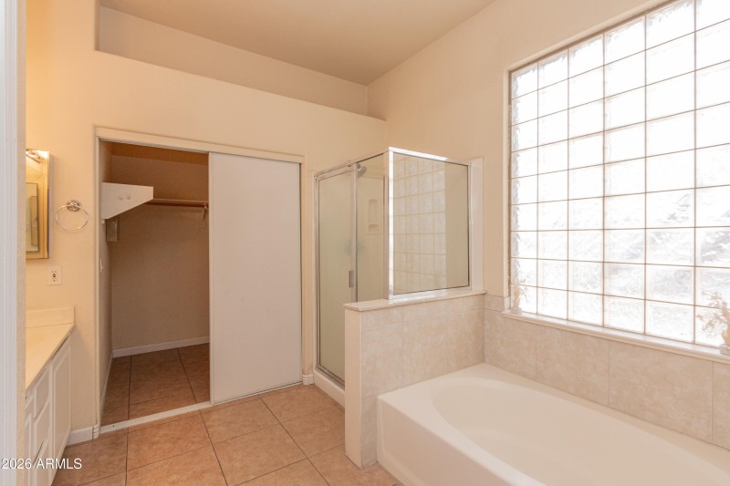 Blaine-3317 W Via Del Sol Dr-18