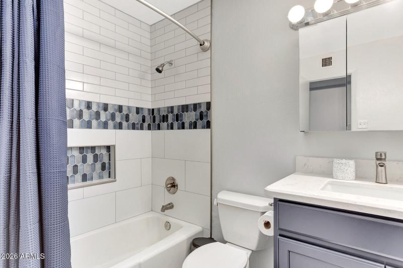 36_1524_E_Broadmore_Drive__36_mls
