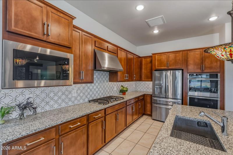 GOURMET KITCHEN