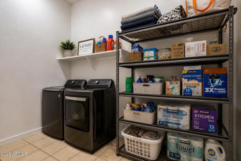 HUGE LAUNDRY ROOM
