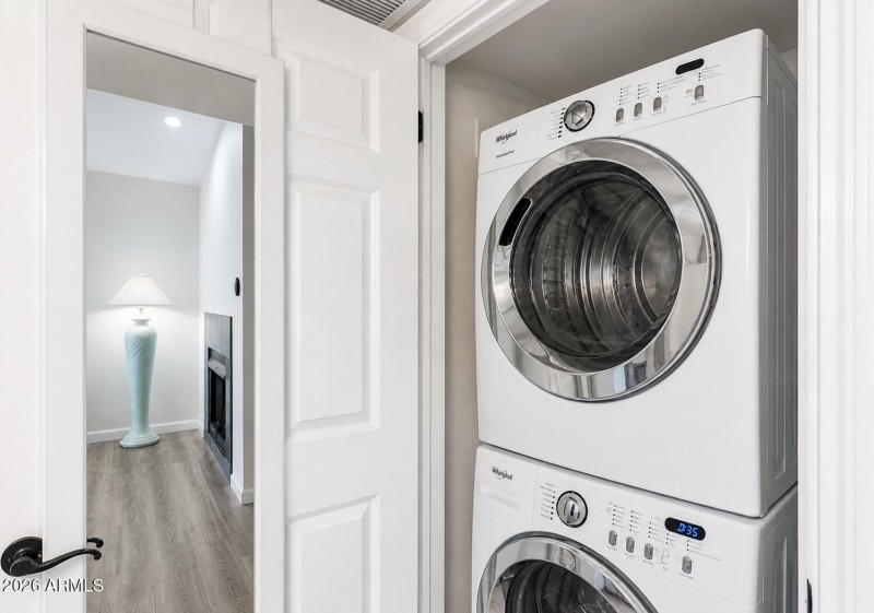 OF COURSE A WASHER/DRYER IN UNIT!!