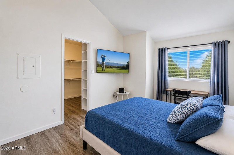 THIS BEDROOM IS HUGE!!